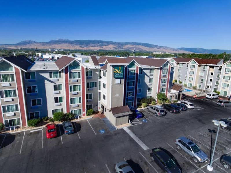 Baymont By Wyndham Reno Hotel Exterior photo