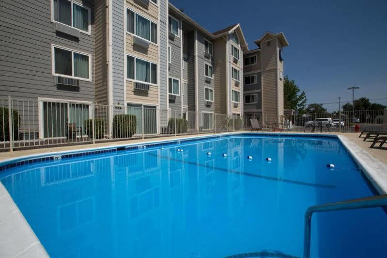 Baymont By Wyndham Reno Hotel Exterior photo